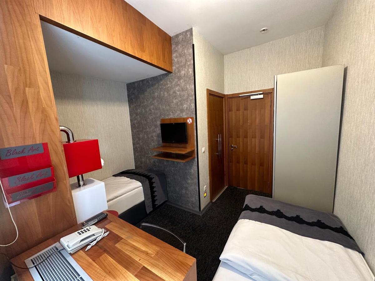 Black Art Otel 5*