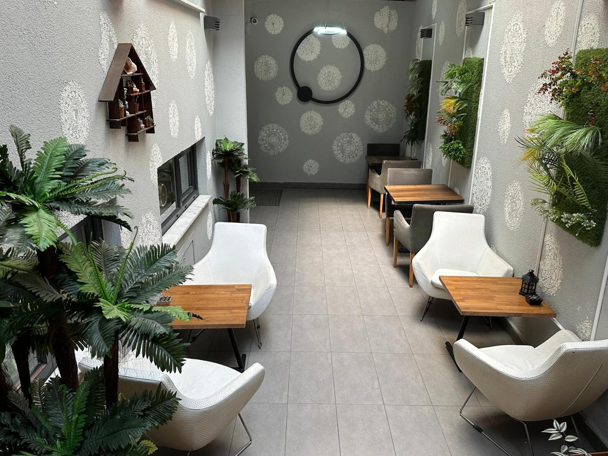 Otel Black Art 5*