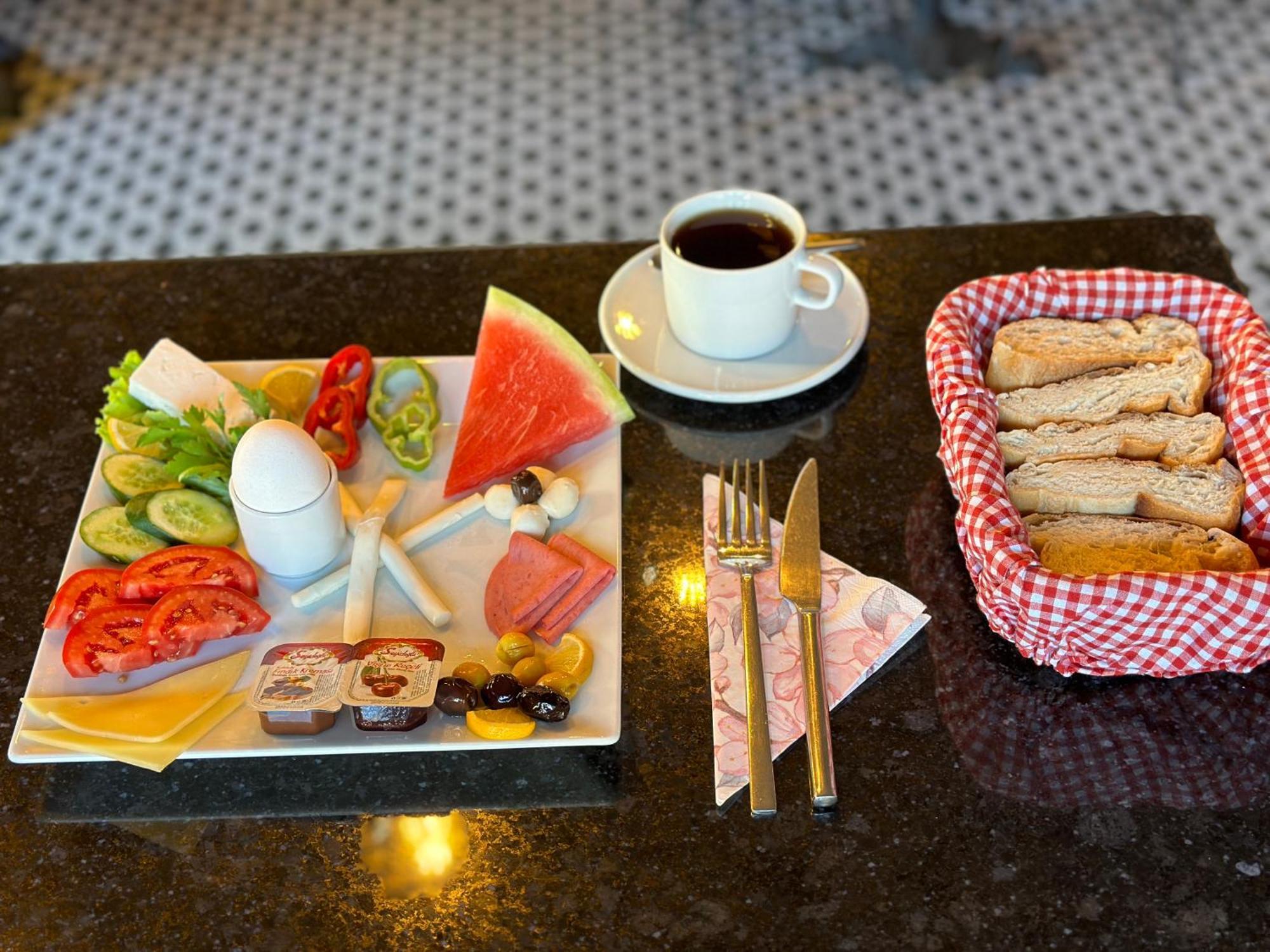 Otel Black Art 5*