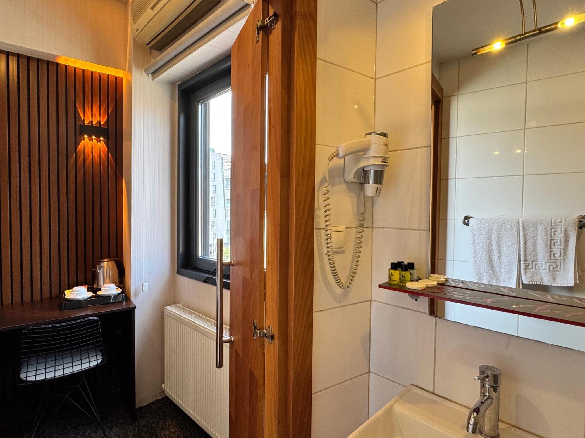 Black Art Otel 5*